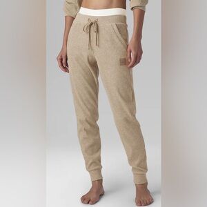 ALO Yoga Tan Ribbed Joggers